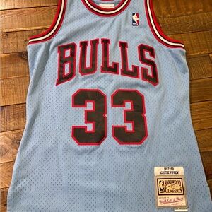 Mitchell & Ness Chicago Pippen jersey
